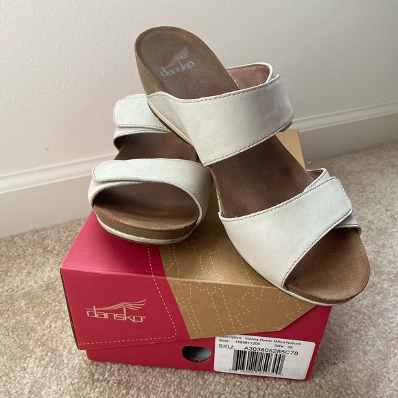 Dansko sandals size 39 - Picture 1 of 3